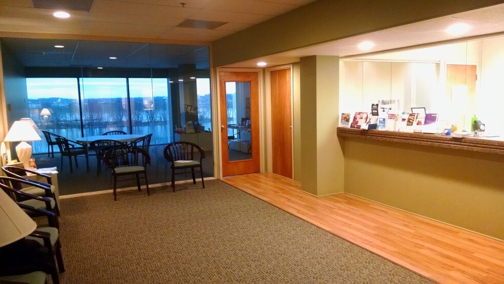 More Photos Of 1000 N Front St, Wormleysburg Office Residential For Lease