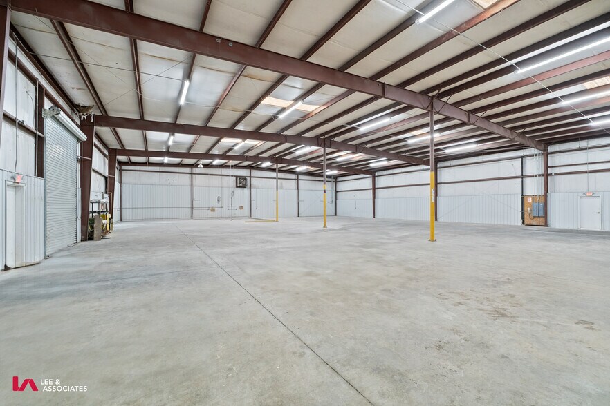 More Photos Of 121 Holt Industrial Cir, Acworth Warehouse For Sale