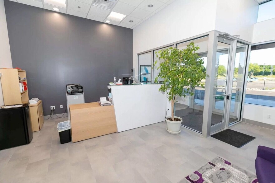 More Photos Of 1050 John St, West Henrietta Flex For Lease