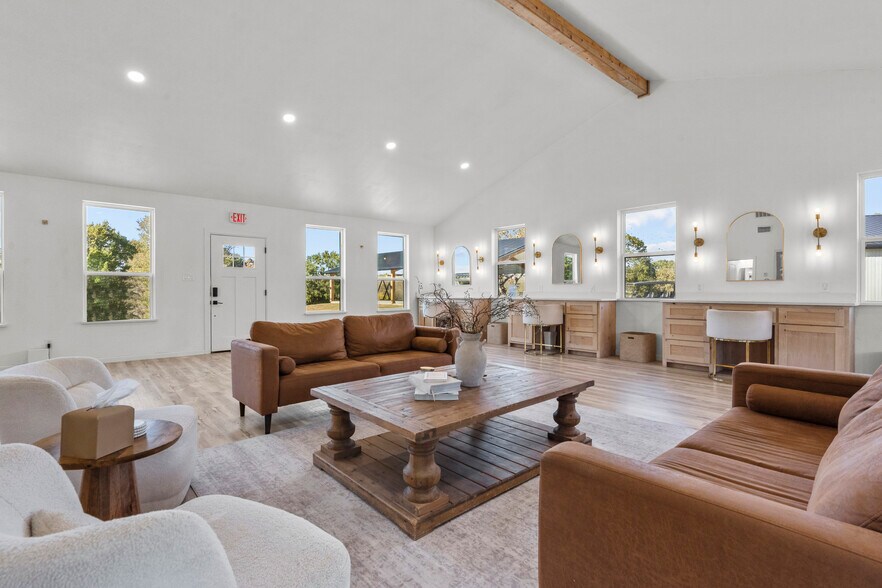 More Photos Of 9016 Private Road 2329, Terrell Lodge Meeting Hall For Sale