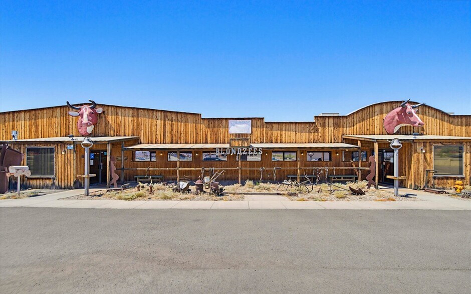 Primary Photo Of 4501 London Bridge Rd, Lake Havasu City Restaurant For Sale
