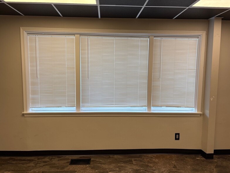 More Photos Of 280 Main St, Westminster Medical For Lease