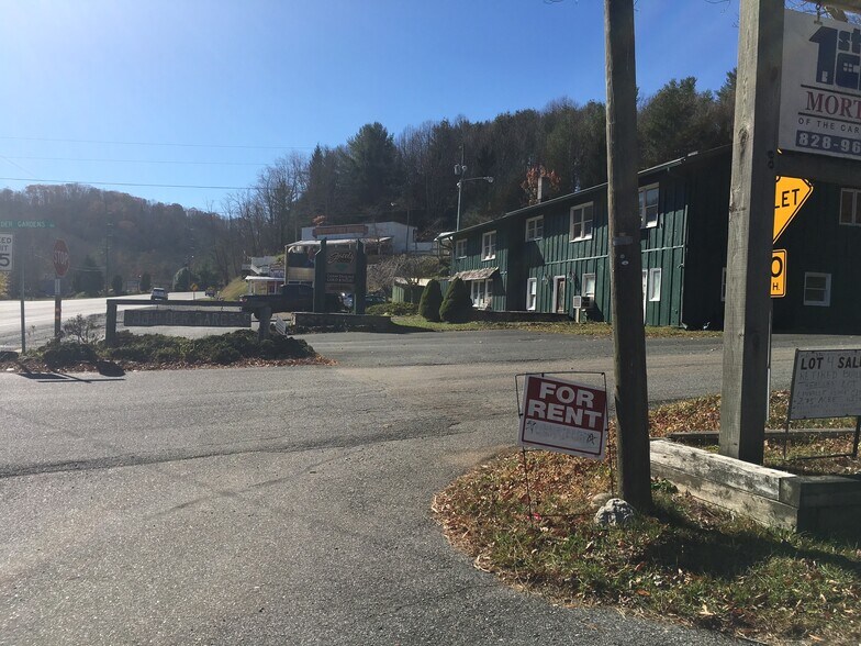 More Photos Of 8970-2 NC Highway 105 S, Boone Storefront Retail Office For Lease