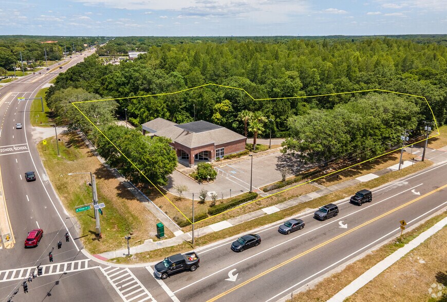 More Photos Of 5252 Ehrlich Rd, Tampa Bank For Lease