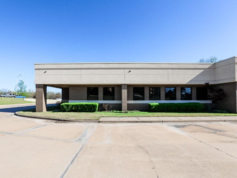 More Photos Of 609 Virginia Ave, Ponca City Healthcare For Lease