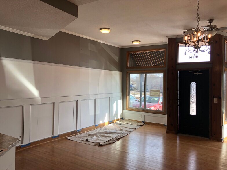 More Photos Of 13416 Santa Fe Trail Dr, Lenexa Storefront Retail Office For Lease