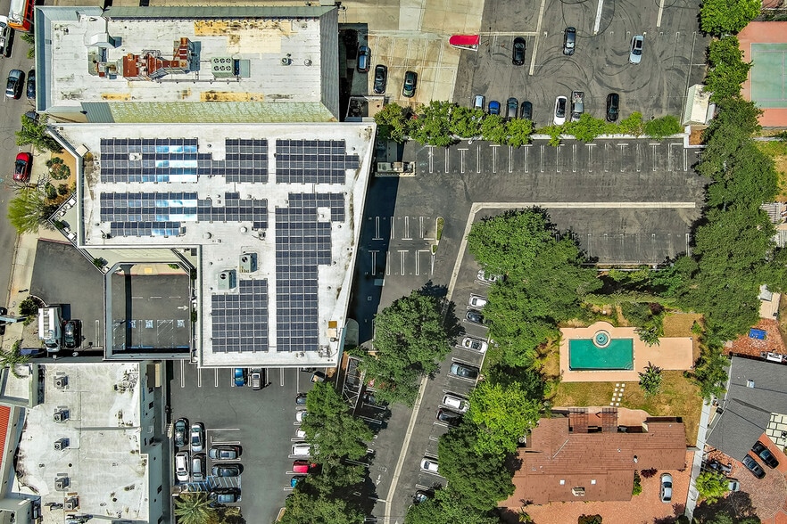 More Photos Of 17323 Ventura Blvd, Encino Office For Lease