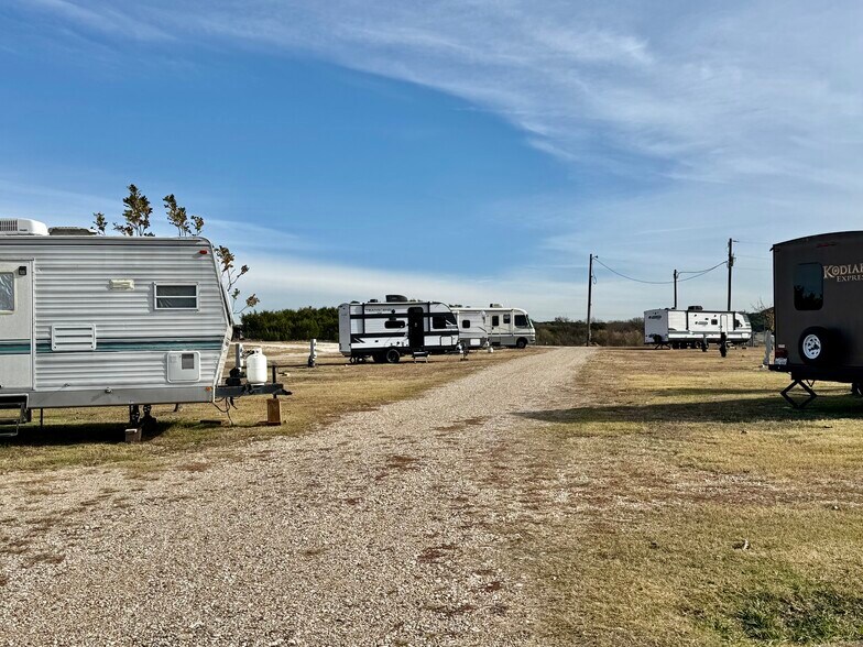 More Photos Of 8895 US-67 Hwy, Cleburne Trailer Camper Park For Sale