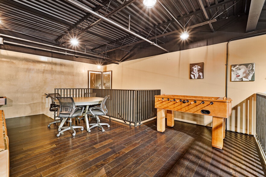More Photos Of 1435 FM 1463 Rd, Katy Showroom For Sale
