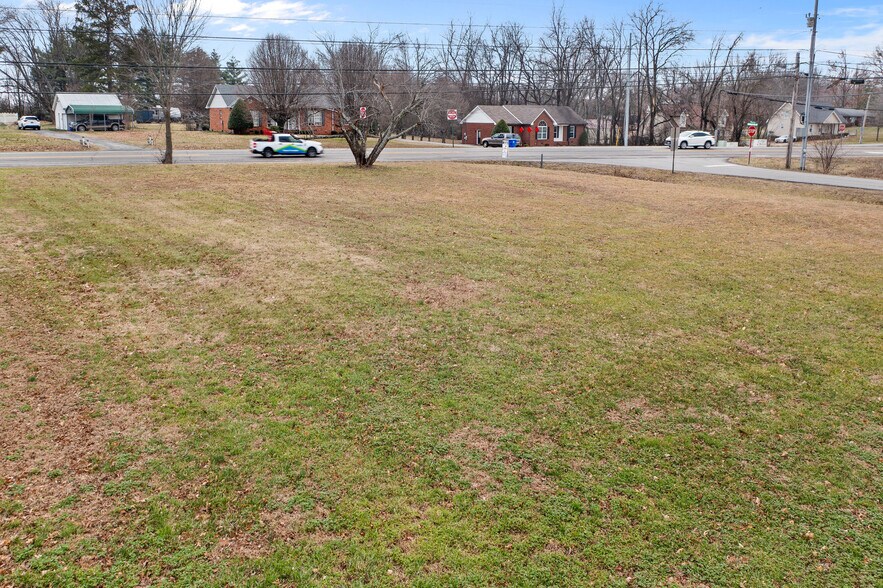 More Photos Of 2612 Us-31w, White House Land For Sale