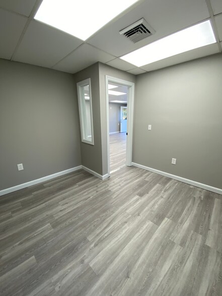More Photos Of 4 Abbott Pl, Millbury Office For Lease