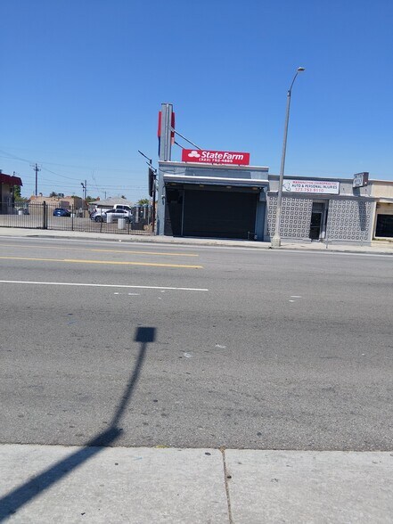 More Photos Of 2049 W Manchester Ave, Los Angeles Freestanding For Sale