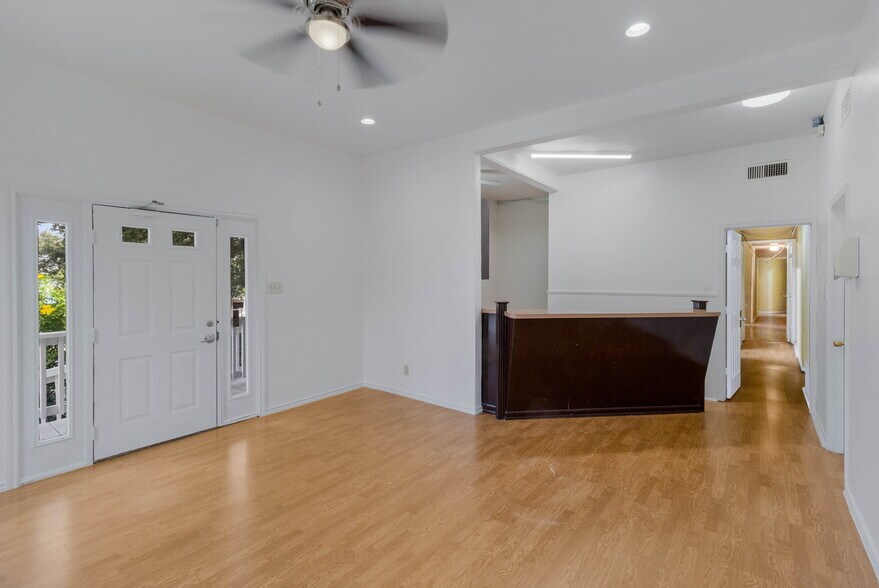 More Photos Of 1818 San Pedro Ave, San Antonio Office Residential For Sale