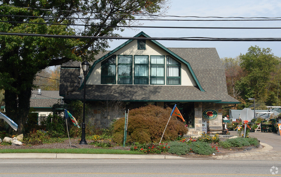 Primary Photo Of 322 Changebridge Rd, Pine Brook Freestanding For Lease