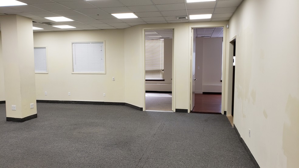 More Photos Of 71 S Central Ave, Valley Stream Office For Sale