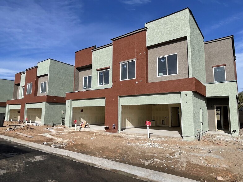 Primary Photo Of 602-620 E WILLETTA St, Goodyear Apartments For Sale