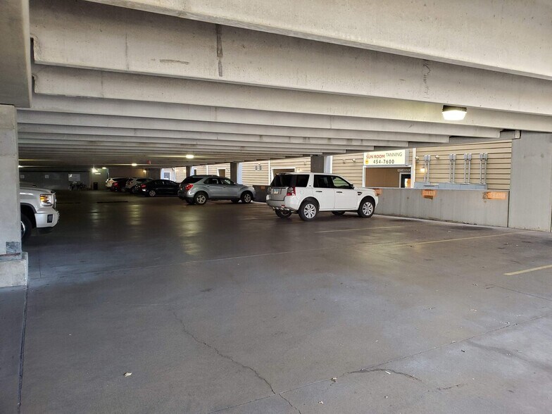 More Photos Of 800 W Hovey St, Normal Apartments For Lease