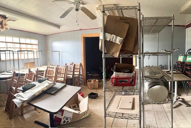More Photos Of 5255 TX 121 Hwy, Hemphill Freestanding For Sale