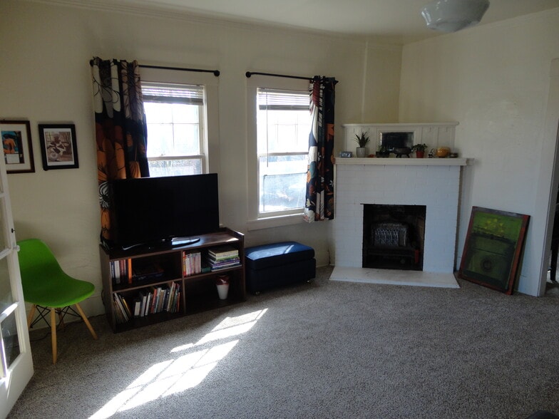 More Photos Of 1310 SW College St, Portland Apartments For Sale