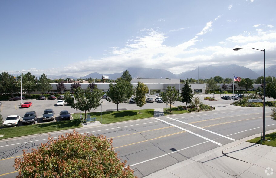 More Photos Of 8475 S Sandy Pky, Sandy Office For Lease