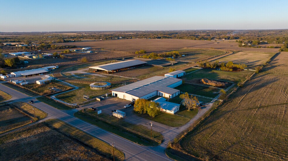 More Photos Of 3018 FM 2578, Kaufman Horse Stables For Sale