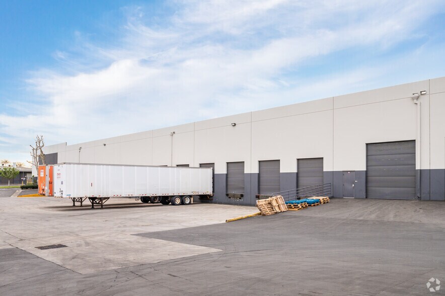 More Photos Of 2350 W Artesia Ave, Fullerton Manufacturing For Lease