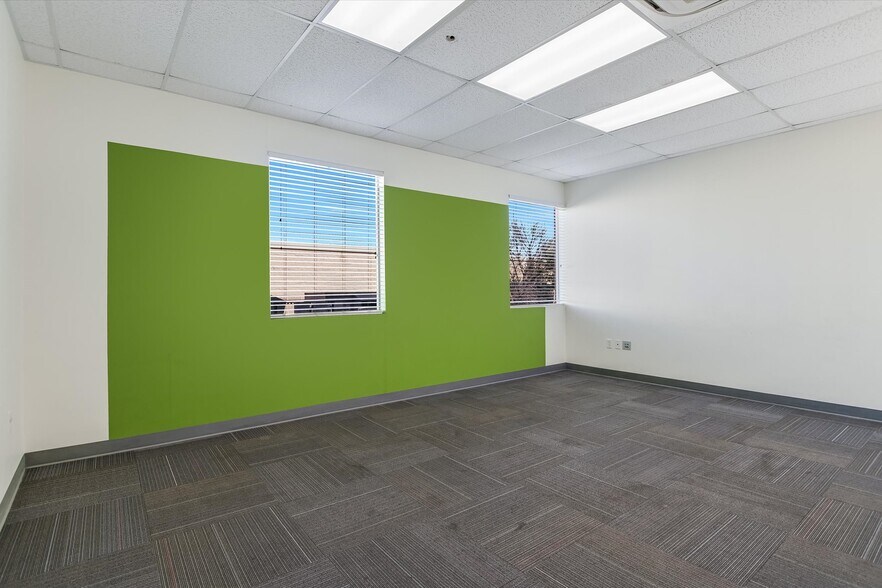 More Photos Of 7700 Cat Hollow Dr, Round Rock Medical For Sale