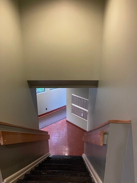 More Photos Of 71 Todt Hill Rd, Staten Island Medical For Lease