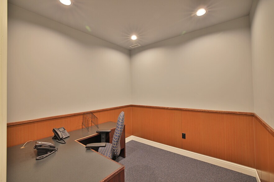 More Photos Of 15739 Pearl Ave, Collbran Light Manufacturing For Sale