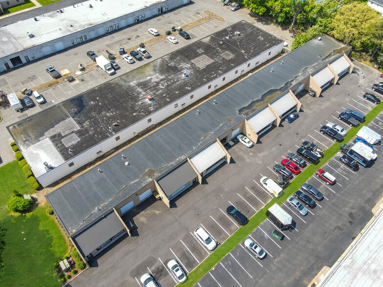 More Photos Of 90 Knickerbocker Ave, Bohemia Distribution For Sale