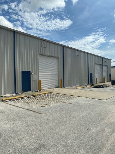 More Photos Of 13080 S Belcher Rd, Largo Office For Lease