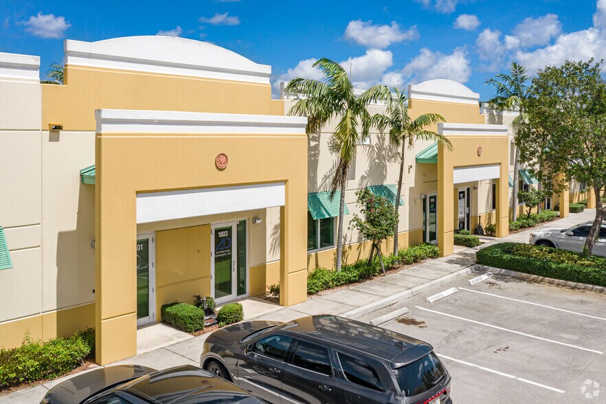 More Photos Of 1801-1867 Banks Rd, Margate Office For Lease