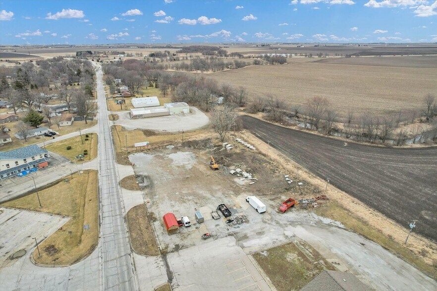 More Photos Of 940 Clinton Ave, Farmer City Land For Sale