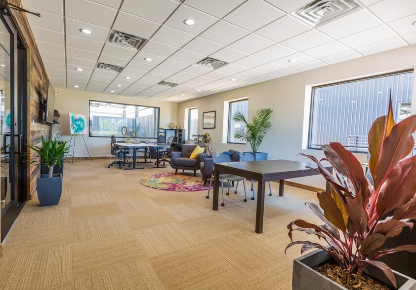 More Photos Of 1310 Rayford Park Rd, Spring Flex For Lease