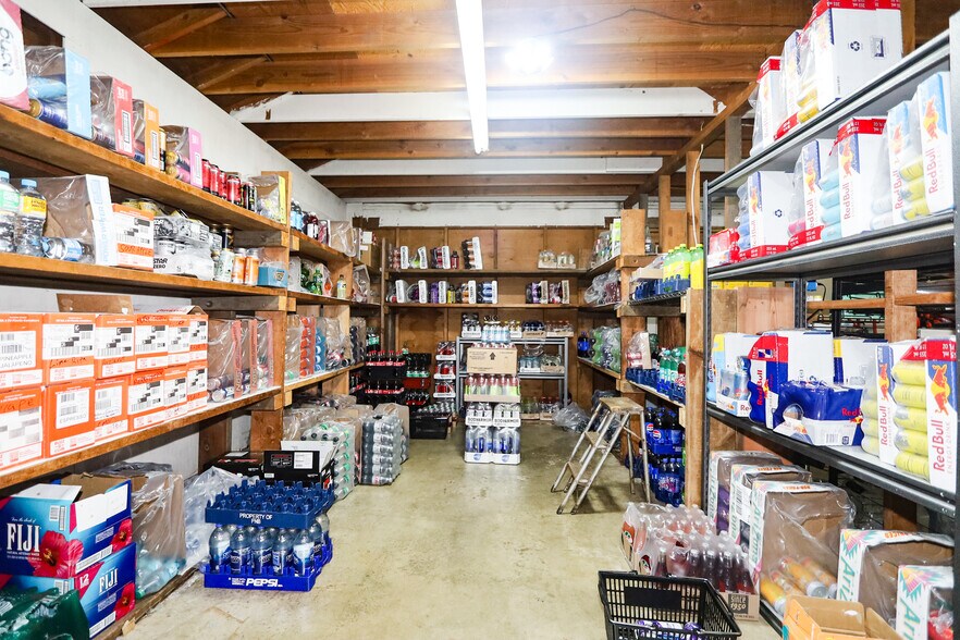 More Photos Of 814 Lincoln St, Hoquiam General Retail For Sale