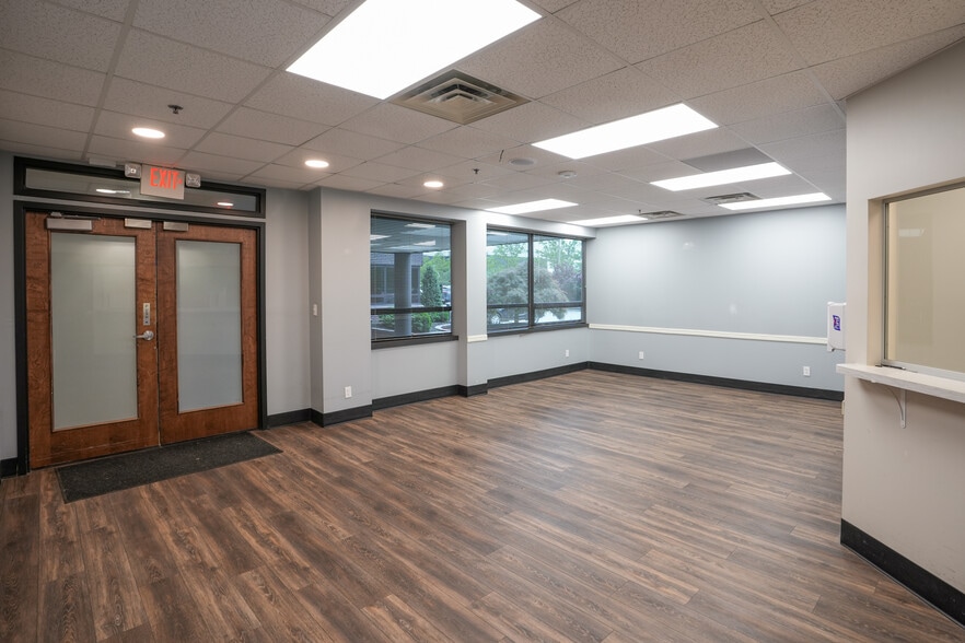 More Photos Of 120 Prosperous Pl, Lexington Office For Lease