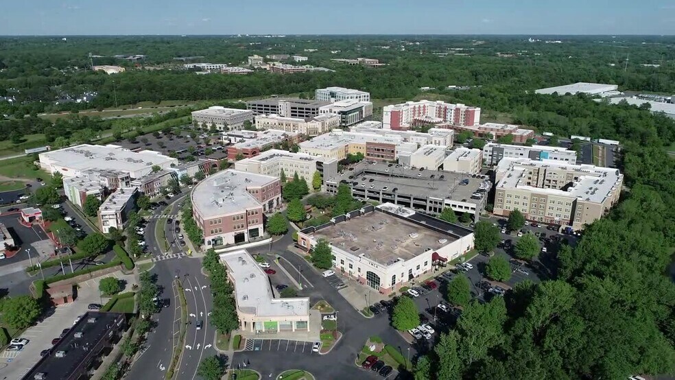 Primary Photo Of 8809 Lenox Pointe Dr, Charlotte Light Distribution For Lease