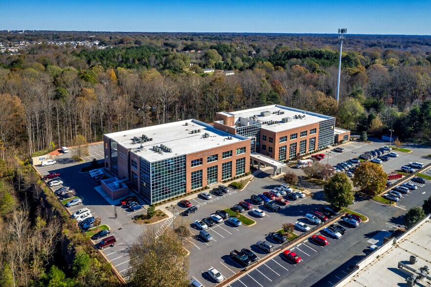 More Photos Of 170-A Medical Park Road, Mooresville Medical For Lease