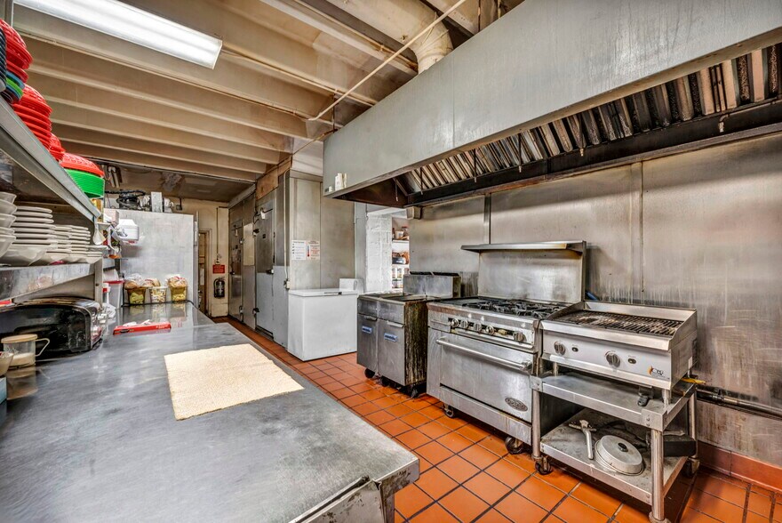 More Photos Of 5348 E Lake Rd, Sheffield Lake Restaurant For Sale