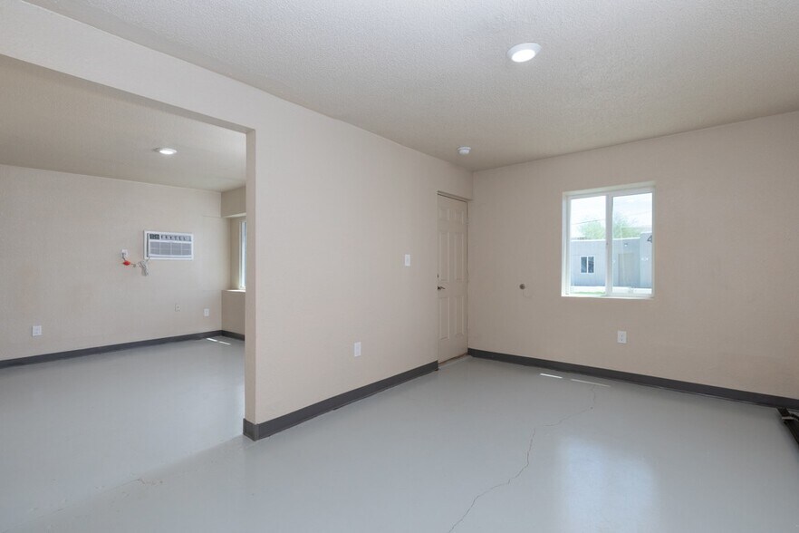 More Photos Of 2625 E Van Buren St, Phoenix Healthcare For Sale