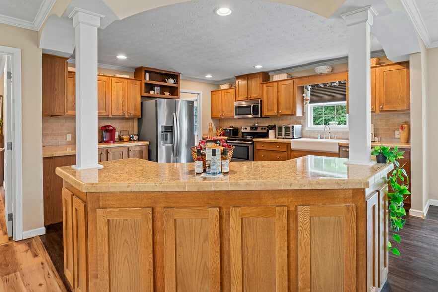 More Photos Of 104 Circle Rd, Newport Manufactured Housing Mobile Home Park For Sale