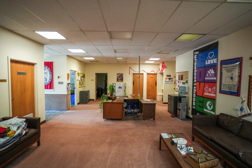 More Photos Of 431 Delaware Ave, Palmerton Office For Sale