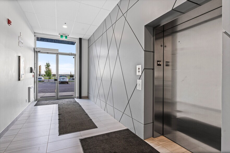 More Photos Of 4310 104 Av NE, Calgary Office For Sale