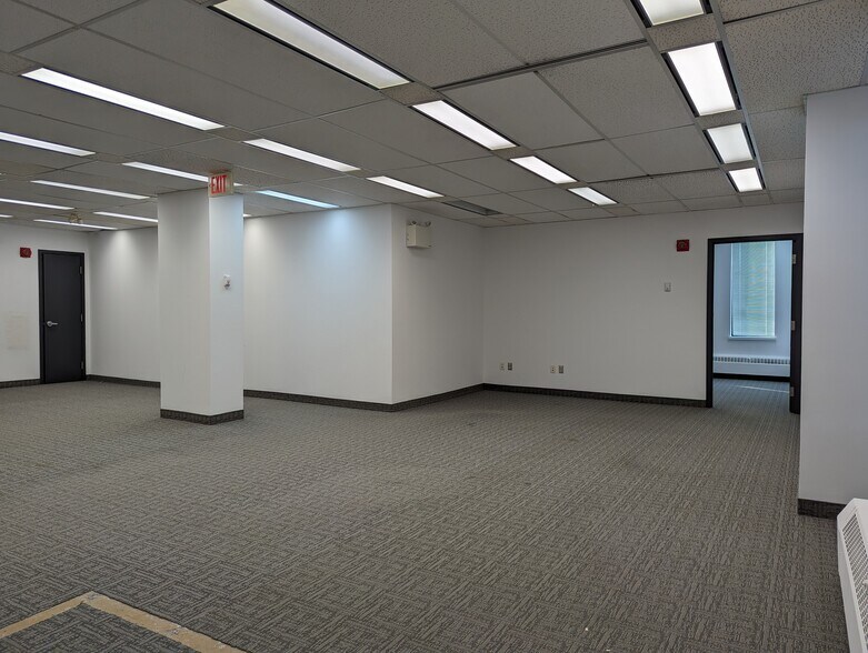 More Photos Of 1150 Morrison Dr, Ottawa Office For Lease