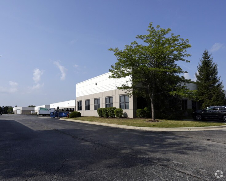 More Photos Of 8940 W 192nd St, Mokena Warehouse For Lease