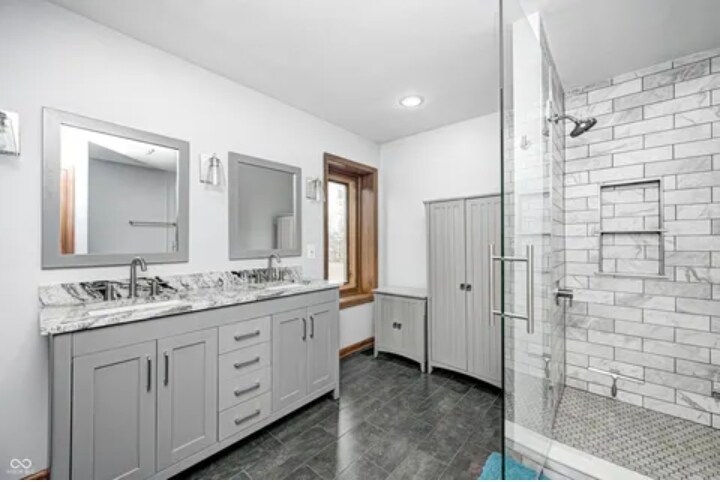 More Photos Of 690 N 600 W, Lebanon Specialty For Sale