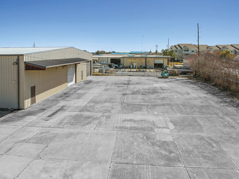 More Photos Of 5064 La-311, Houma Warehouse For Lease