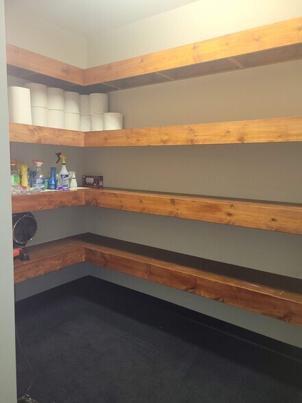 More Photos Of 116 County Line Rd W, Westerville Loft Creative Space For Sale