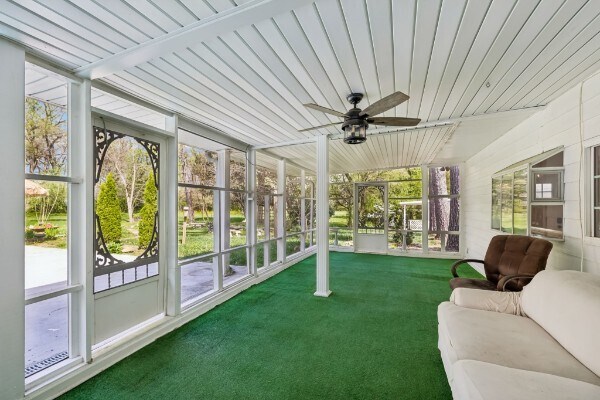 More Photos Of 728 S Spring St, Manchester Specialty For Sale