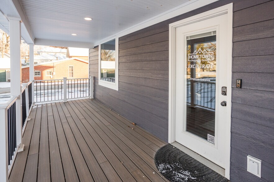 More Photos Of 502 W Main St, Danville Office For Sale